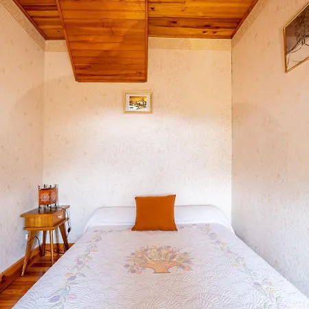 Les Fleurs De L'aubrac 6/8 Pers Holiday home Peyre-en-Aubrac