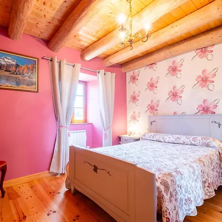 Holiday home Les Fleurs De L'aubrac 6/8 Pers